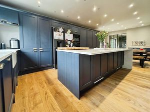 Photo 32- click for photo gallery